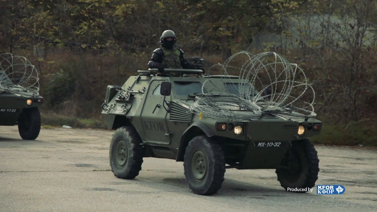 Ανακηρύσσουν αυτονομία οι Σέρβοι του Κοσόβου – Σε πολεμική ετοιμότητα οι δυνάμεις Ρωσίας-ΝΑΤΟ-Σερβίας